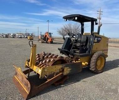 Caterpillar CP34 Padfoot Roller Compactor