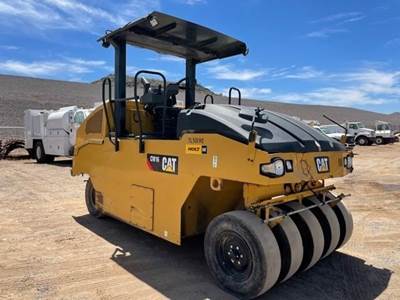 Caterpillar CW16 Pneumatic Tired Roller