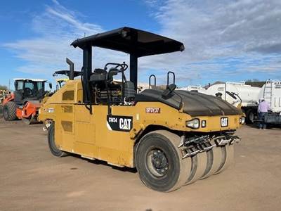 Caterpillar CW34 Pneumatic Tired Roller