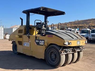 Caterpillar CW34 Pneumatic Tired Roller