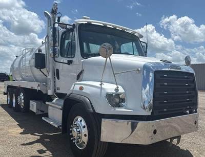 Freightliner 114SD Sewer / Septic Truck