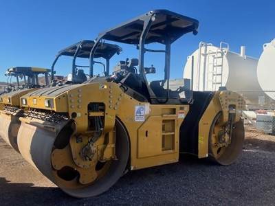 Caterpillar CB13 Tandem Vibratory Roller