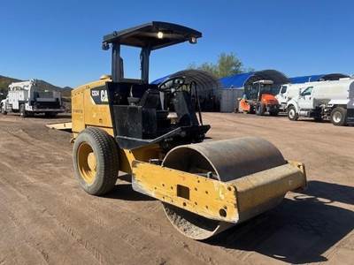 2016 Caterpillar CS34 Vibratory Soil Compactor For Sale, 1,973 Hours ...