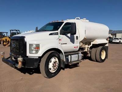 Ford F-650 Water Truck - 270HP