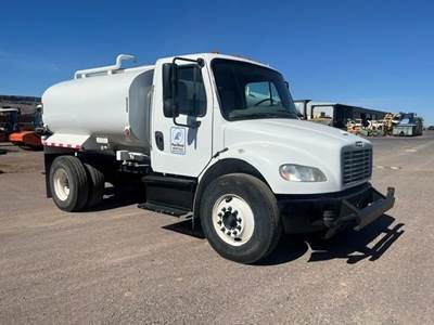 Freightliner M2 106 2000 Gallon Water Truck - Automatic