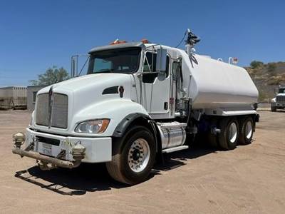 Kenworth T370 4000 Gallon Water Truck - Automatic
