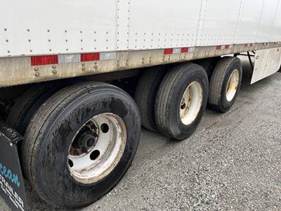 Manac Dry Van Trailer - Air Ride, Tri Axle