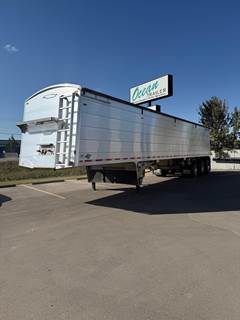 Titan 45 FT Tri Axle Hopper / Grain Trailer - Air Ride