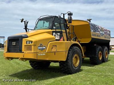 2015 Caterpillar 745C Articulated Water Truck