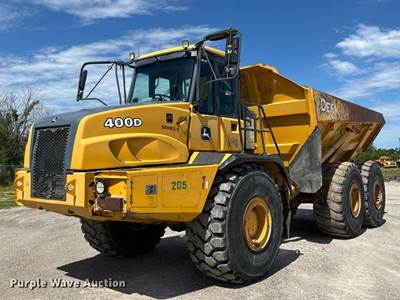 2011 John Deere 400D Articulated Haul Truck
