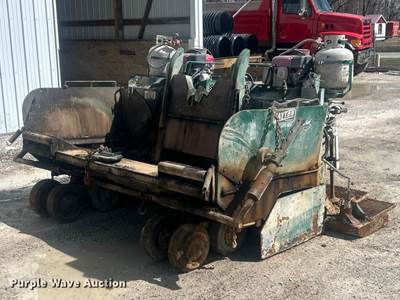 Layton D-550 Super-Paver Paver