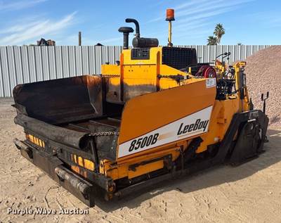 2011 Leeboy 8500 B Paver