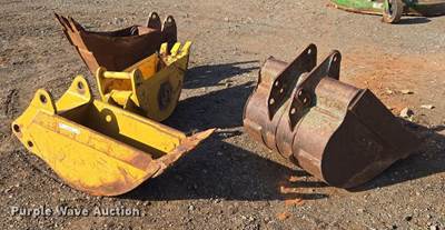 (4) Backhoe Buckets