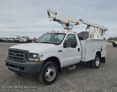 2002 Ford F450 Super Duty Bucket Truck