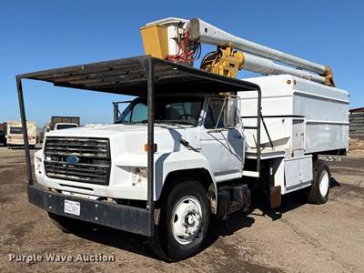 1991 Ford F700 Forestry Bucket Truck