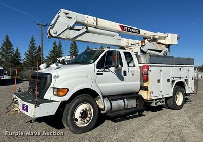 2013 Ford F750 Super Duty Bucket Truck