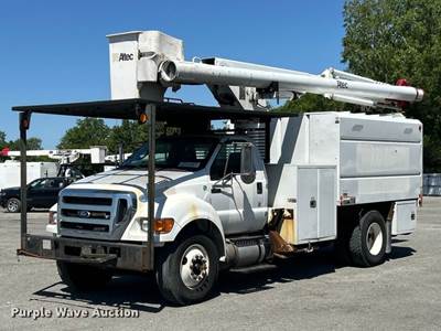 2015 Ford F750 Super Duty Forestry Bucket Truck