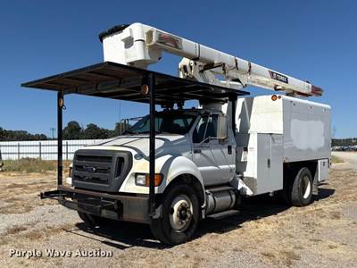 2015 Ford F750 Super Duty Forestry Bucket Truck