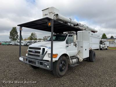 2015 Ford F750 Super Duty Forestry Bucket Truck