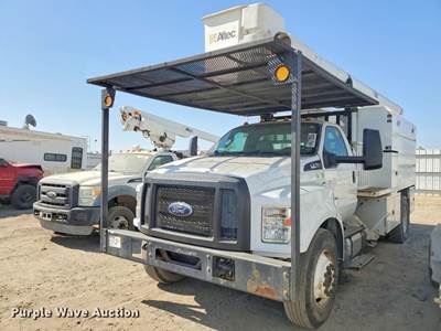 2016 Ford F750 Super Duty Forestry Bucket Truck