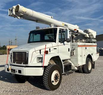 2005 Freightliner FL70 Bucket Truck