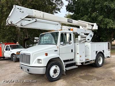 2001 Freightliner FL70 Bucket Truck