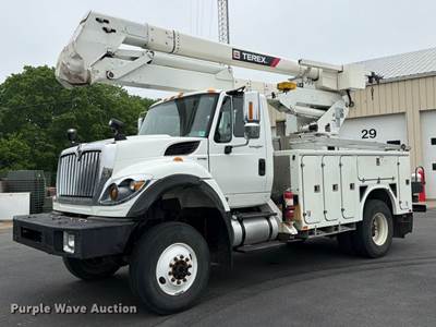 2013 International 7400 Bucket Truck