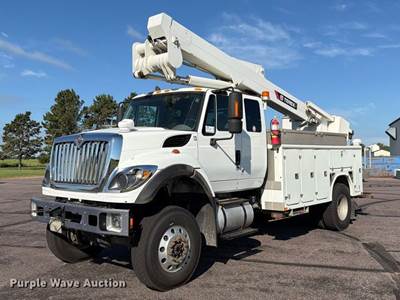 2015 International 7400 Bucket Truck