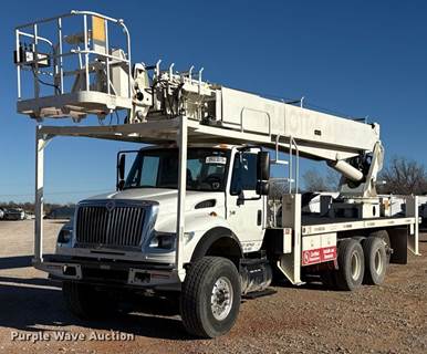2004 International 7600 Forestry Bucket Truck