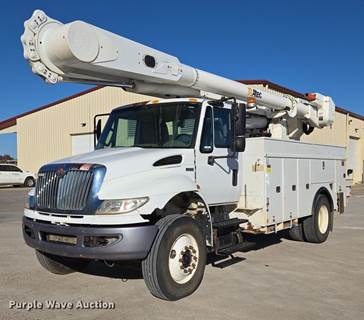 2013 International Durastar 4400 Bucket Truck