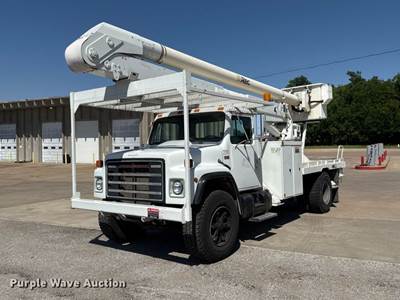 1986 International F1954 Bucket Truck