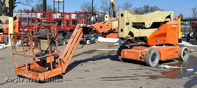2007 JLG E400AJP Narrow Boom Lift