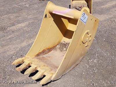 C&P 710 Excavator Bucket