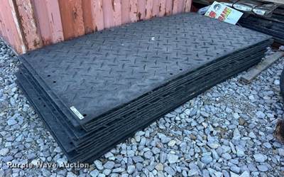 (17) Hard Plastic Mats