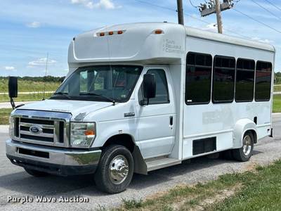 2012 Ford E350 Super Duty Shuttle Bus