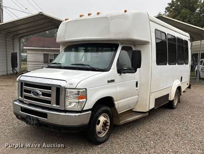 2014 Ford E450 Shuttle Bus