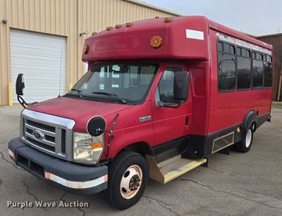 2010 Ford E450 Shuttle Bus
