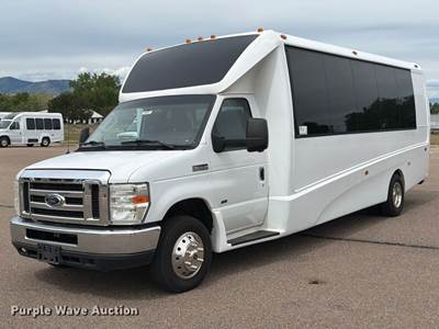 2017 Ford E450 Super Duty Shuttle Bus