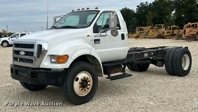 2006 Ford F750 Super Duty XL Truck Cab And Chassis