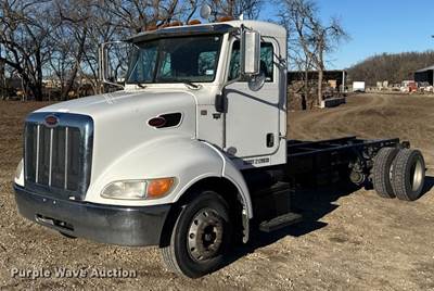 2010 Peterbilt 335 Truck Cab And Chassis
