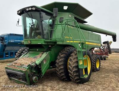 2009 John Deere 9770 STS Combine