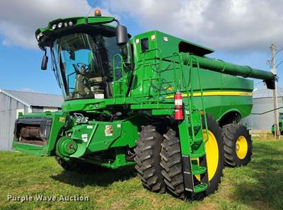 2019 John Deere S760 Combine