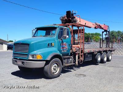 1998 Ford LT9000 Crane Truck