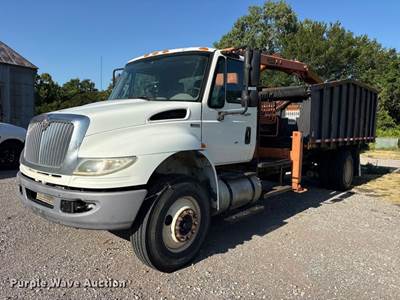 2014 International 4300 Grapple Truck