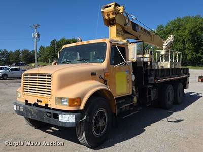 1995 International 4900 Crane Truck