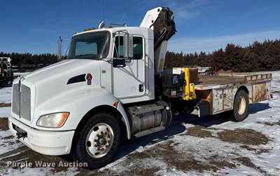 2012 Kenworth T3 Series Crane Truck