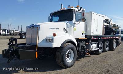 2002 Western Star 4900 Crane Truck