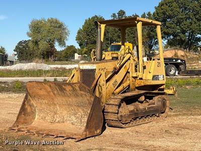 1992 Caterpillar 935C Loader