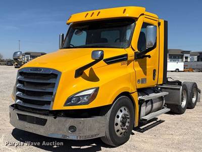 2022 Freightliner Cascadia 126 Semi Truck