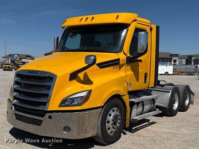 2022 Freightliner Cascadia 126 Semi Truck
